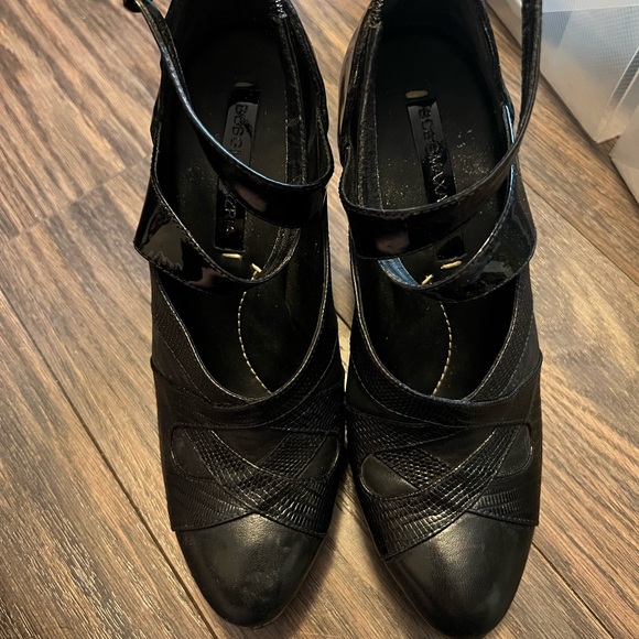 Vintage BCBG max Azria black heels